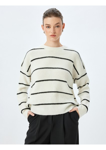 Yumuşak Dokulu Uzun Kollu Bisiklet Yaka Örme Kazak fiyatları