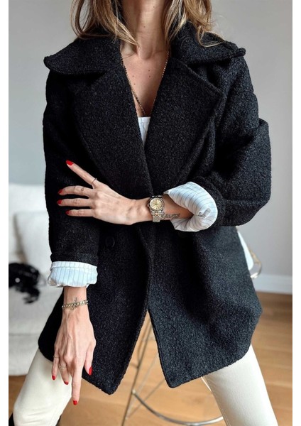 Oversize Tek Düğmeli Peluş Desenli Kısa Kaban