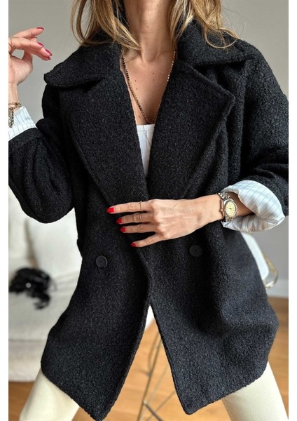 Oversize Tek Düğmeli Peluş Desenli Kısa Kaban modelleri