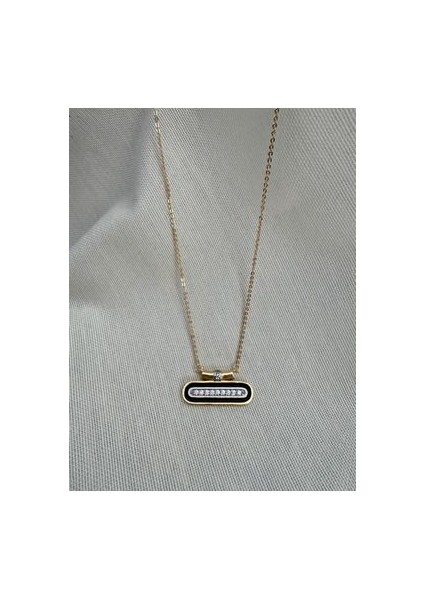 Zirkon Taşlı Marka Kolye