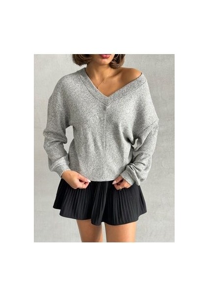 Kadın Gri V Yaka Yumoş Kumaş Kaşkorse Bluz fırsatları