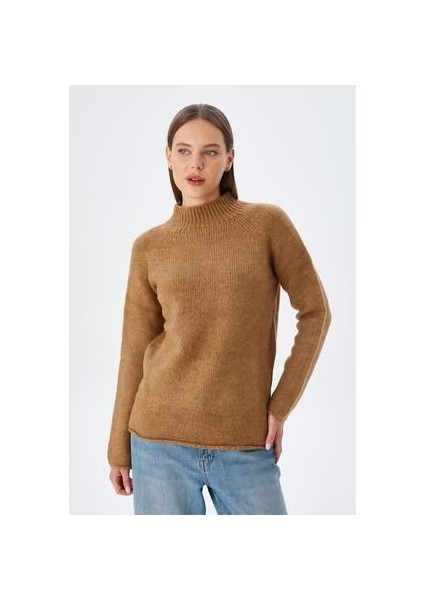 6849 Kadın Dikişsiz Dik Yaka Triko Kazak Camel modelleri