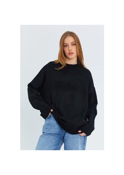 6913 Kadın Salaş Yumuşak Dokulu Oversize Triko Kazak Siyah