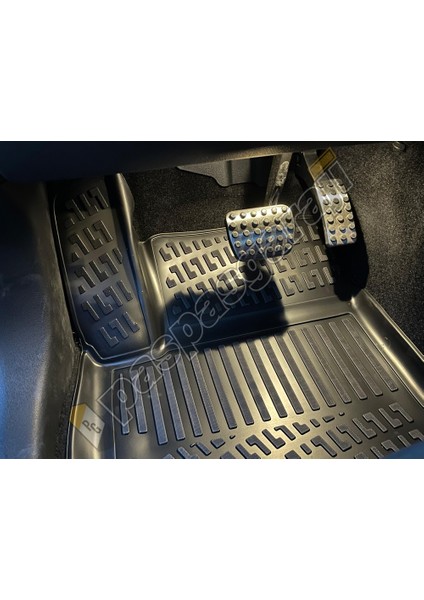 Mercedes Eqb 2021 Sonrası Havuzlu Paspas