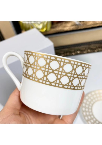 No.1 Stili Kemik Çini Altın Rattan Ekose Kahve Fincanı Seramik Çay Siyah Çay Bardağı Bulaşık Hayvan Tablewar Seti Düğün ve Yeni Eve Taşınma Hediyeleri (Yurt Dışından) indirimleri