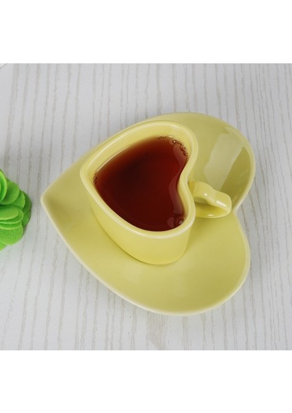 1 Adet Tarzı Aşk Seramik Çift Fincan Kahve Fincanı Fincan Tabağı Seti Kalp Şeklinde Ikindi Çayı Espresso Kahve Fincanı Fincan Tabağı Aspir Çay Bardağı Seti (Yurt Dışından) fiyatları