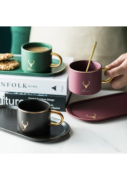 Siyah Stil Avrupa Lüks Altın Jant Seramik Kahve Fincanları ve Tabakları Hediye Kutusu ile Kaşık Setleri Kahvaltı Kupaları Tatlı Tabağı (Yurt Dışından) indirimleri