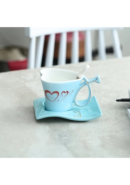 Desen Stili ile Mavi 180ML Seramik Bardak Yaratıcı Kalp Şeklinde Çift Kupa Bardak Bir Çift Avrupa Kahve Fincanı Seti Düğün Hediyeleri (Yurt Dışından)