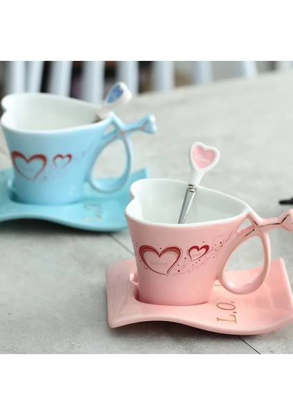 Desen Stili ile Mavi 180ML Seramik Bardak Yaratıcı Kalp Şeklinde Çift Kupa Bardak Bir Çift Avrupa Kahve Fincanı Seti Düğün Hediyeleri (Yurt Dışından) modelleri