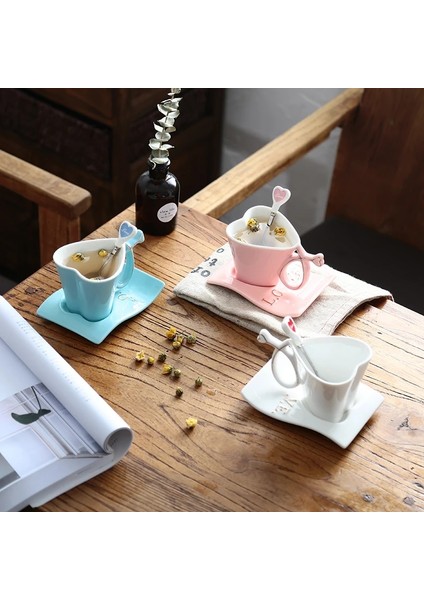 Desen Stili ile Mavi 180ML Seramik Bardak Yaratıcı Kalp Şeklinde Çift Kupa Bardak Bir Çift Avrupa Kahve Fincanı Seti Düğün Hediyeleri (Yurt Dışından) indirimleri