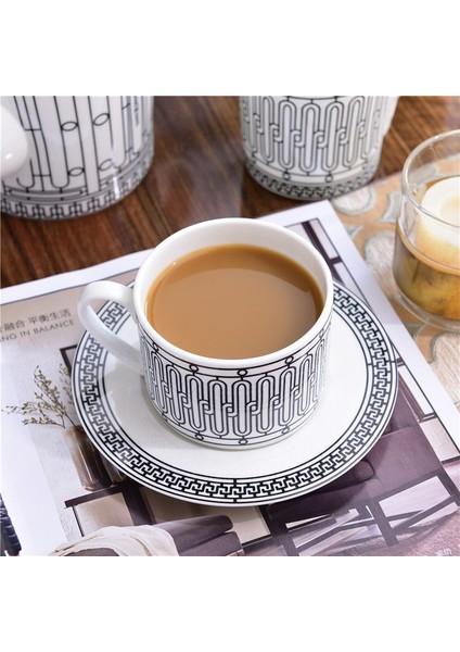 Kırmızı Stil Zarif H Mark Altın Üst Sınıf Kemik Çini Kahve Fincanı Avrupa Çay Bardağı Seti ve Tabağı Ikindi Çayı Kahve Drinkware (Yurt Dışından) modelleri