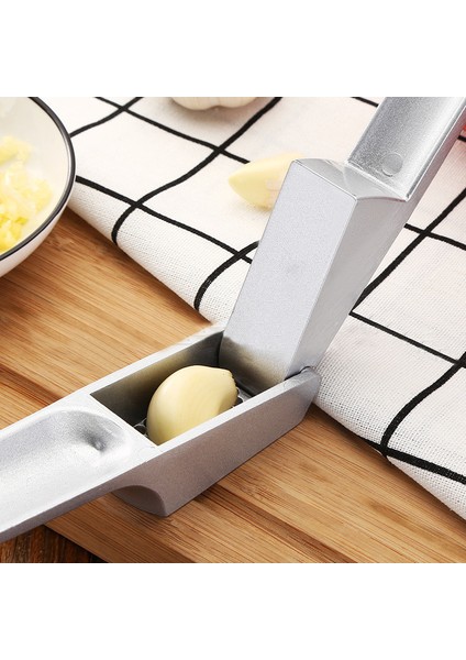 Kum Stili Alüminyum Alaşımlı Sarımsak Presler Dilimleyici Uygun Bölünmüş Kırıcı Zencefil Dilimleme Kıyıcı Sarımsak Kırıcı Mutfak Sebze Araçları (Yurt Dışından) fırsatları