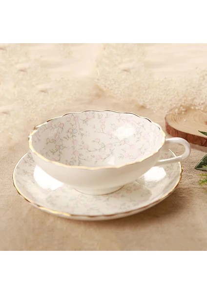 D Stili Yefine Seladon Porselen Kahve Fincan ve Tabakları Küçük Çay Fincanları Seramik (Yurt Dışından)