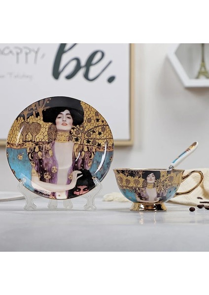 1550R Stili Yefine Yüksek Li Kemik Porselen Kahve Fincanları Vintage Seramik Sırlı Gelişmiş Çay Fincanı ve Tabak Setleri Lüks Hediyeler (Yurt Dışından)