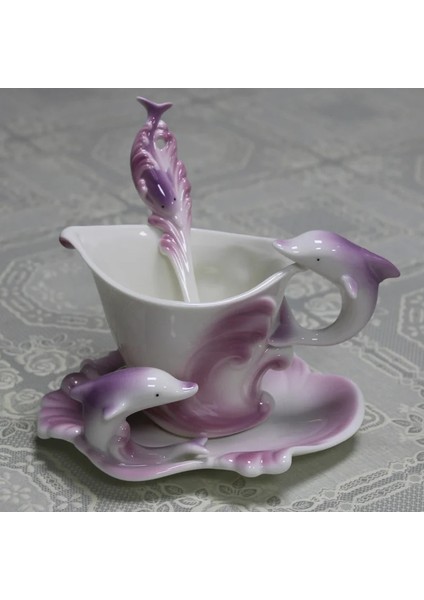 Pembe Tarzı 150ML Yunus Fincan Tabağı Kaşık Seti 3D Yaratıcı Seramik Kahve Çay Kupaları Sıcak Kahvaltı Su Şişesi Noel Brithaday Hediyesi (Yurt Dışından) modelleri