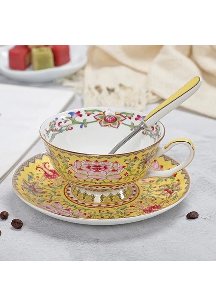 1550F Stili Yefine Yüksek Li Kemik Porselen Kahve Fincanları Vintage Seramik Sırlı Gelişmiş Çay Fincanı ve Tabak Setleri Lüks Hediyeler (Yurt Dışından)