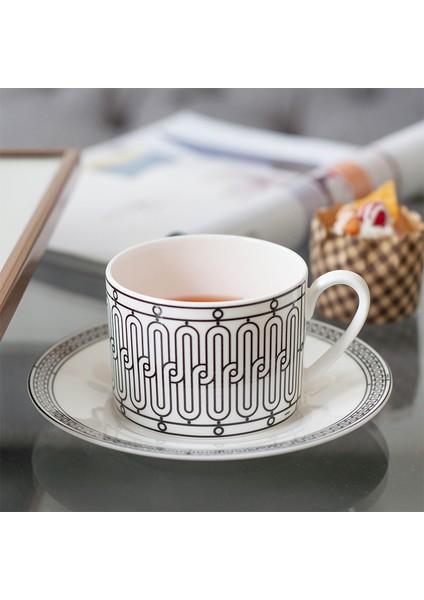 Siyah Stil Zarif H Mark Altın Üst Sınıf Kemik Çini Kahve Fincanı Avrupa Çay Bardağı Seti ve Tabağı Ikindi Çayı Kahve Drinkware (Yurt Dışından) fırsatları