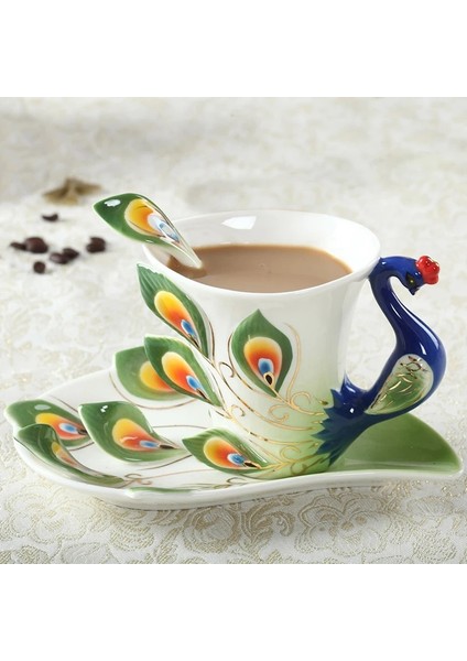 Bir Stil 180ML Eacock Kahve Kupaları Tabağı ve Kaşıkla 3D Yaratıcı Seramik Bardaklar Renkli Emaye Porselen Çay Su Şişesi Noel Hediyesi (Yurt Dışından)
