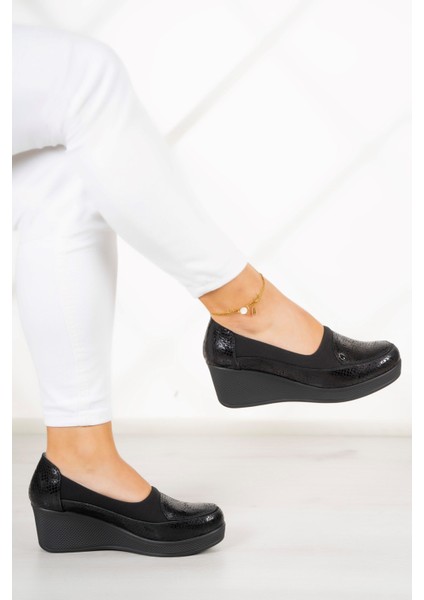 Priscilla Siyah Yılan Deri Dolgu Topuklu Streç Günlük Ayakkabı