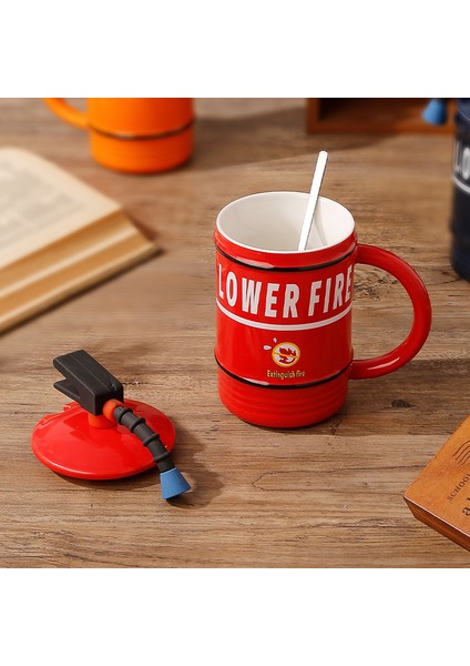 Orijinal Stil 480ML Yaratıcı Seramik Bardak Yangın Söndürücü Şekli Eğlenceli Kupa Ev Ofis Kahve Kapaklı ve Kaşıklı Kupalar Itfaiyeciler Için Mükemmel Hediye (Yurt Dışından)