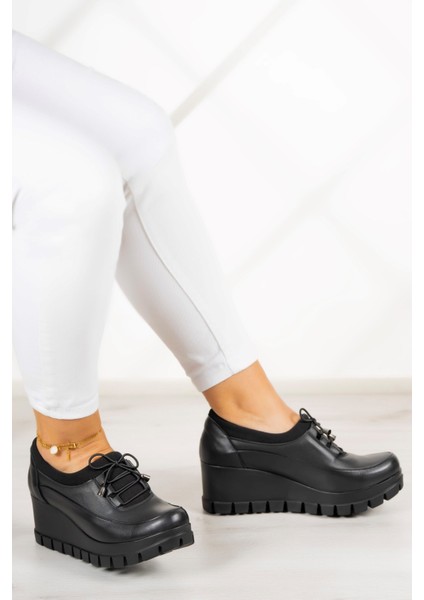 Olympia Siyah Deri Dolgu Topuklu Günlük Ayakkabı fiyatları