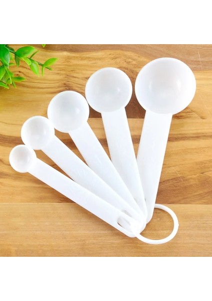 Küçük Beyaz Stil Et Ölçme Kaşıkları Renkli Plastik Ölçü Kaşığı Faydalı Şekerli Kek Pişirme Kaşığı Mutfak Pişirme Ölçme Aletleri (Yurt Dışından)