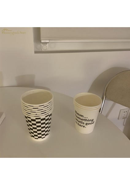 Büyük Burunlu Ayı Stili 50 Parça Adet Yumuşak Sevimli Kağıt Bardak Sert ve Kalın Tek Kullanımlık Su Bardağı Ingilizce Siyah Beyaz Ekose Plastik Bardak Sandık Çayı (Yurt Dışından) modelleri