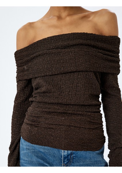 Dantel Detaylı Uzun Kollu Omzu Açık Slim Fit Tişört indirimleri