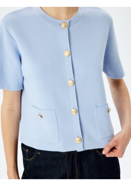 Kısa Kollu Bisiklet Yaka Cep Detaylı Düğmeli Triko Hırka indirimleri