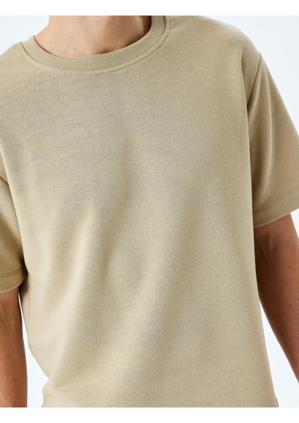 Etiket Detaylı Pamuk Karışımlı Kısa Kollu Bisiklet Yaka Tişört indirimleri