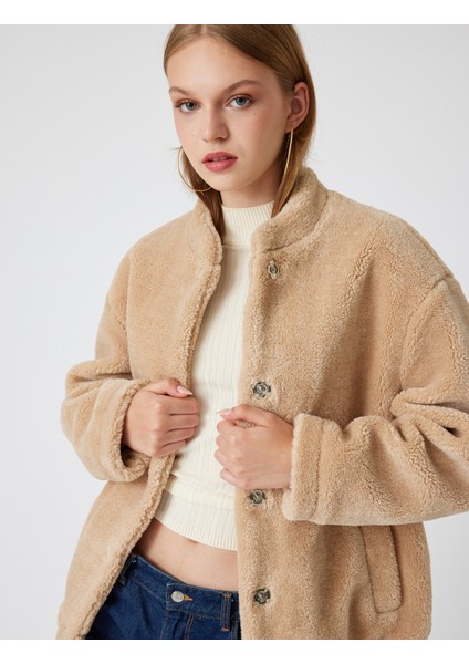 Oversize Peluş Ceket Cep Detaylı Çıtçıt Düğmeli Bomber Yaka