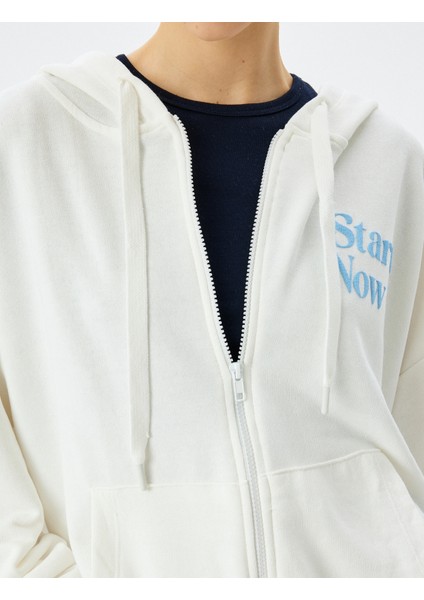 Kapüşonlu Arkası Baskılı Fermuarlı Sweatshirt