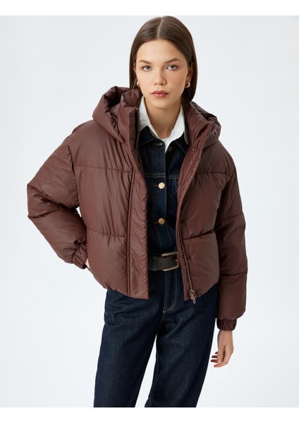 Kapüşonlu Fermuarlı Cep Detaylı Kapitone Crop Şişme Mont fiyatları