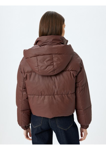 Kapüşonlu Fermuarlı Cep Detaylı Kapitone Crop Şişme Mont fırsatları