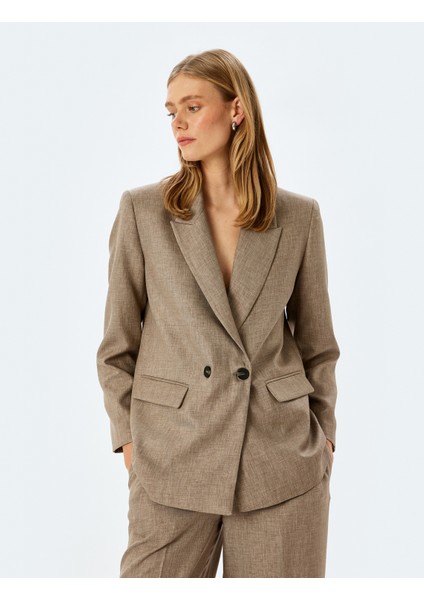Kapaklı Cep Detaylı Kruvaze Oversize Blazer Ceket