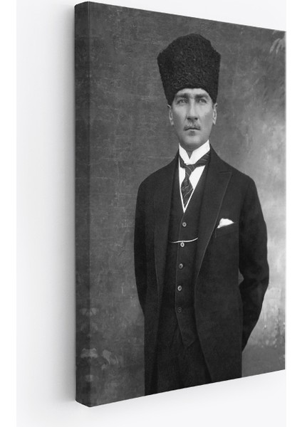 Klasik Siyah Beyaz Atatürk Portresi Kanvas Tablo