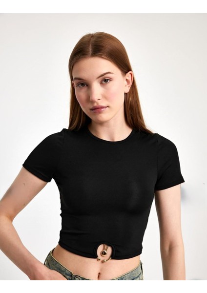 Halka Detaylı Bisiklet Yaka Crop Bluz fiyatları