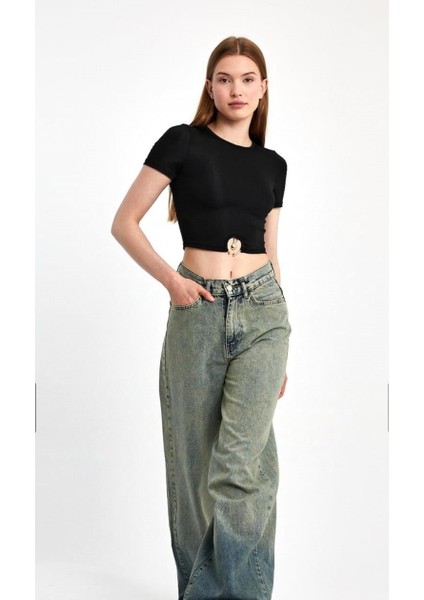 Halka Detaylı Bisiklet Yaka Crop Bluz fırsatları