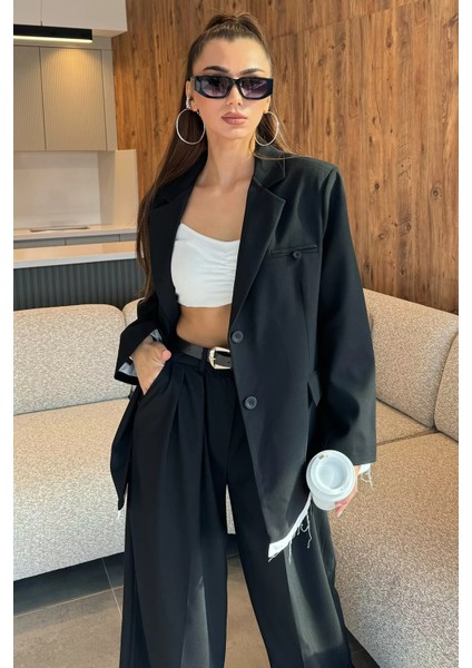 Kadın Astarlı Oversize Arka Yazılı Blazer Ceket