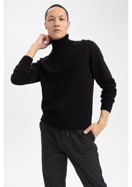Siyah Slim Fit Dar Kesim Balıkçı Yaka Basic Düz Triko Kazak R1124AZ23WN fırsatları