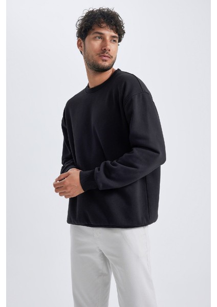 Oversize Geniş Kalıp Bisiklet Yaka Kalın Basic Düz Sweatshirt T5139AZ23AU fırsatları