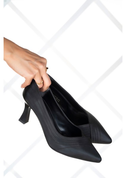 Amelia Siyah Saten Abiye Topuklu Ayakkabı fırsatları