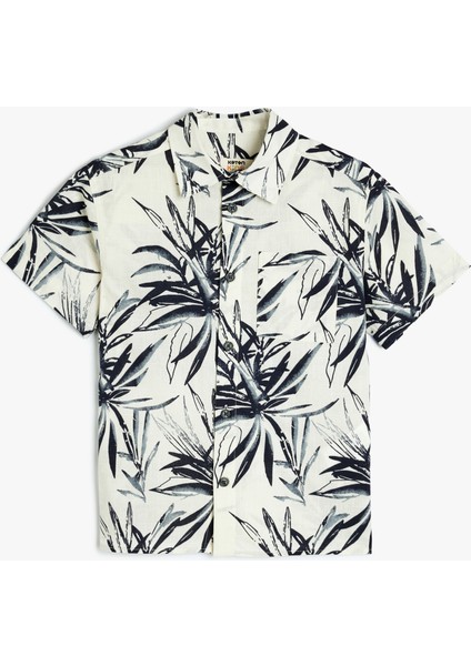 Pamuklu Kısa Kollu Tek Cepli Yaprak Desenli Gömlek