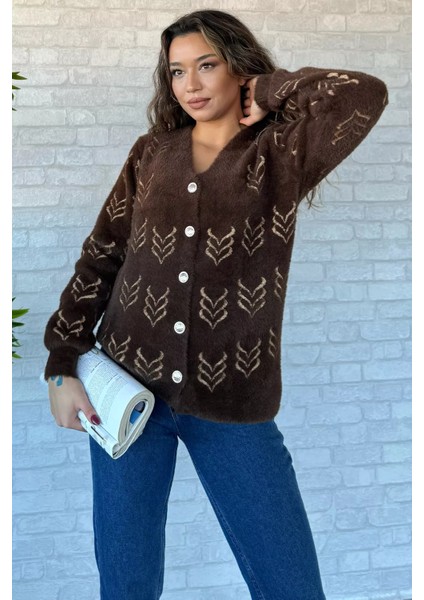 Kadın Yumoş Iplik Sakallı Triko Ceket