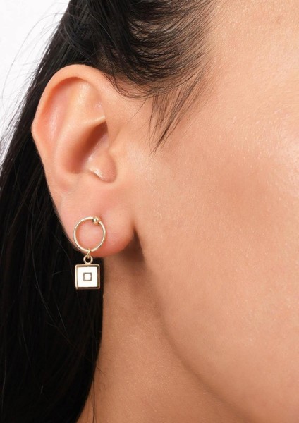 14 Ayar Altın Sallantılı Beyaz Kare Küpe