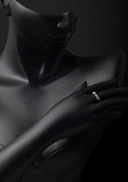 Lale Model Beyaz Altın Minimal Yüzük modelleri