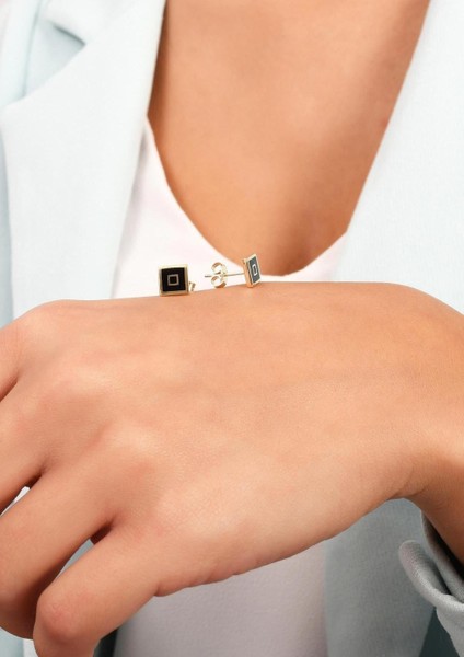 14 Ayar Altın Siyah Mineli Kare Küpe fırsatları