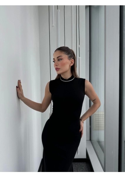 Kolsuz Yarım Bogazlı Uzun Elbise- Siyah