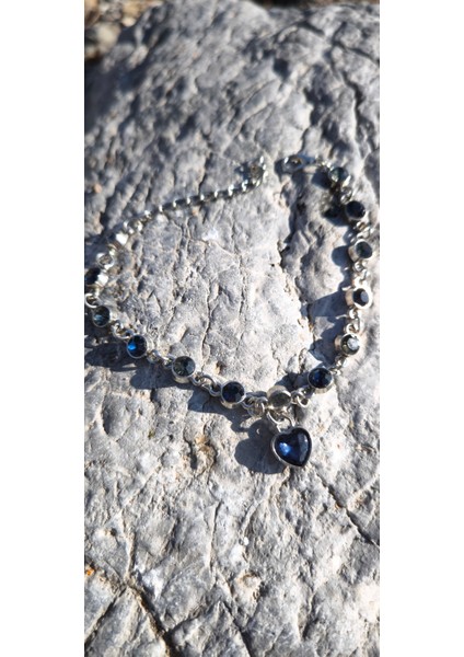 Zarafeti Tamamlayan Lacivert Taşlı Şık ve Zarif Bileklik - Her Anınıza Işıltı Katın! fiyatları