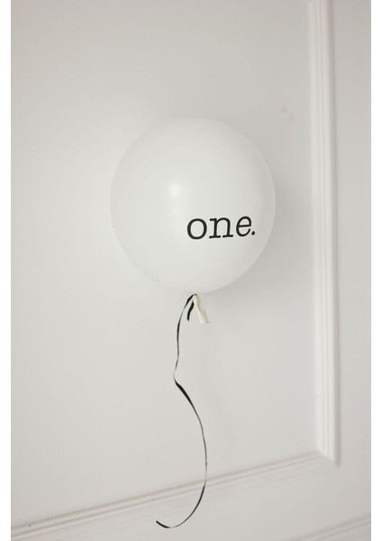 Doğum Günü 1 Yaş Kutlama Balonu - One / Beyaz Siyah Yazılı